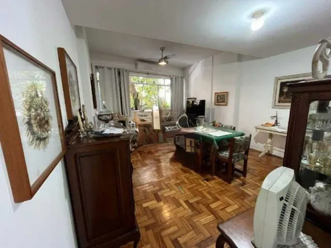 Apartamento - / Residencial / Copacabana