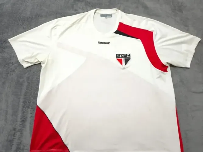 Camisa Oficial São Paulo 2018 Reebok Treino, tamanho 5G (68x78cm).