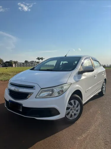 Chevrolet Onix Hatch LT 1.0 8V Flex Power Mec. 4P 2013