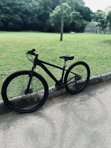 Bike GTS Aro 29 Black Edition - Quadro 17 / Freio a Disco / Suspensão 