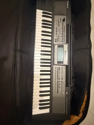 Teclado Roland