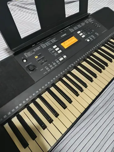 Teclado Yamaha E343