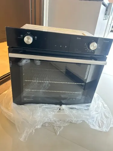 Forno a Gás de Embutir Electrolux Efficient, 80 Litros, Grill e Painel Full Touch Preto