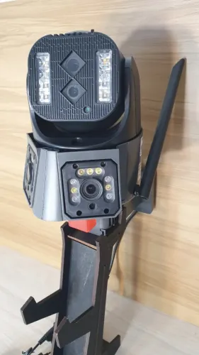 Câmera de Segurança Wi-Fi Tripla Lente 360° Externa