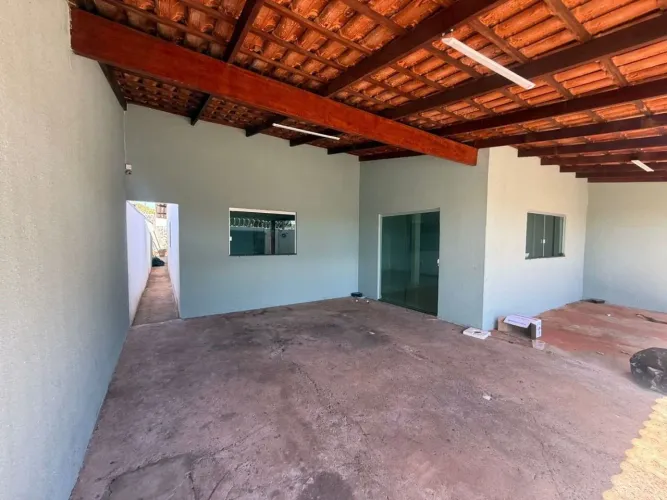 Casa à venda no bairro Granada em Uberlândia