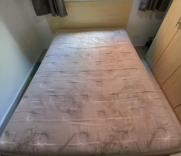 Cama box com colchão