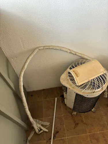 Vendo um ar condionado sprint 12.000 com a condensadora