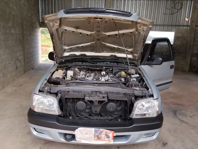 Chevrolet S10 Pick-up Exec. 2.8 4X4 CD TB Int.dies 2006