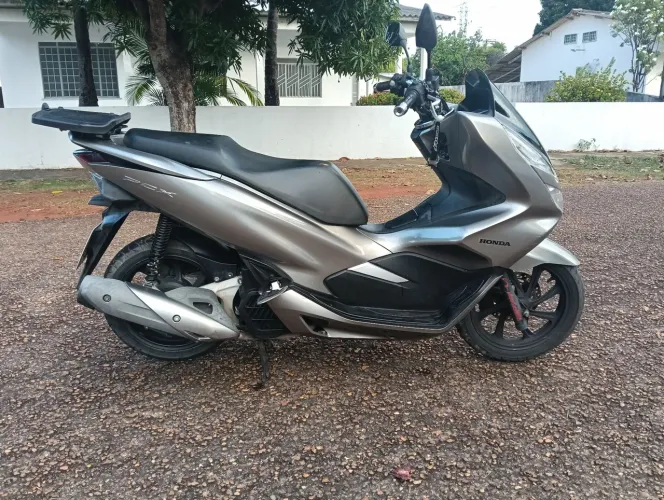 Honda PCX muito nova