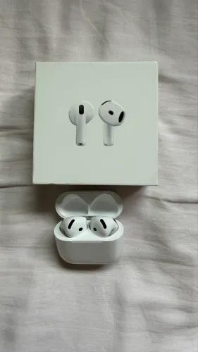 AirPods 4