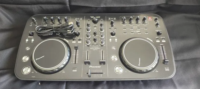 Controladora Pioneer - DDJ Ergo K