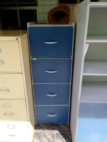 Arquivo para casa ou escritorio antigo em excelente estado madeira firme