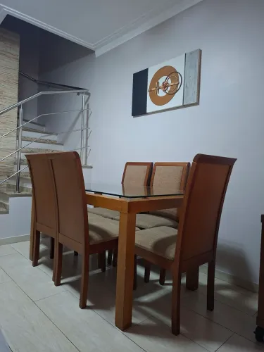 Mesa de jantar Tok Stok com 8 cadeiras