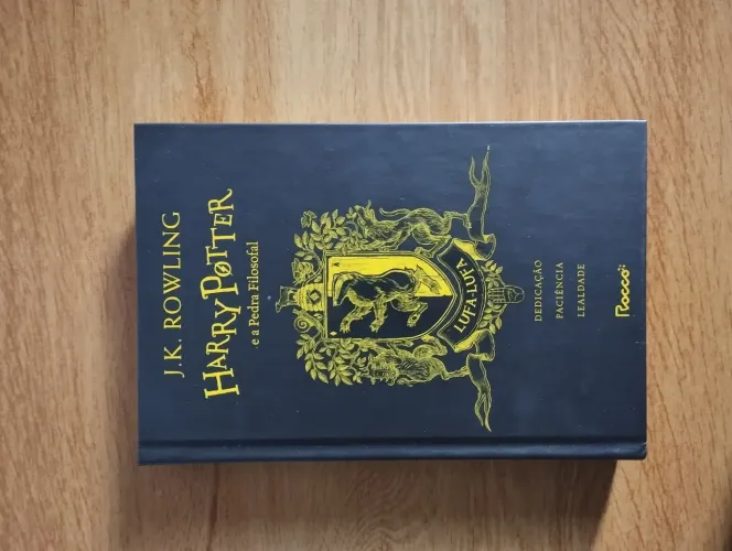 Harry Potter e a Pedra Filosofal - Edição Casas
