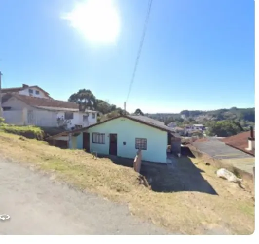 Vendo terreno, tem uma casa simples ...aceito proposta ,bairro Cruzeiro Rio Negrinho
