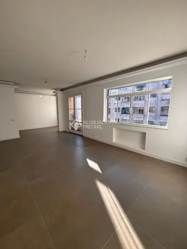 Excelente Apartamento no coração do Centro Histórico junto ao Zaffari