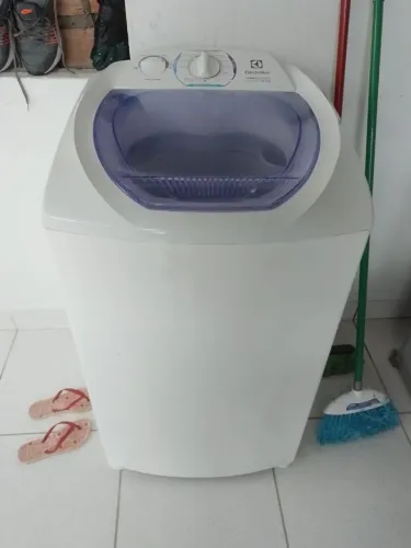 Máquina de lavar 8 kilos seca e lava