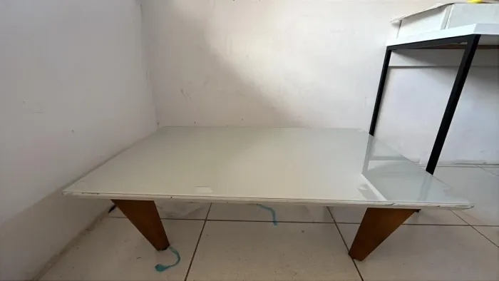 Mesa de centro usada em bon estato