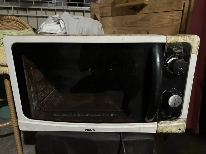 Forno elétrico Philco 52l com defeito