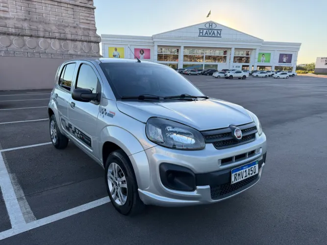 Fiat Uno Attractive 1.0 EVO Fire Flex 8V 5P 2021