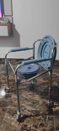 Cadeira de banho higiênica