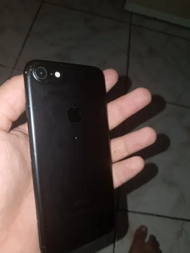 Troco dois iphones(leia a descrição)