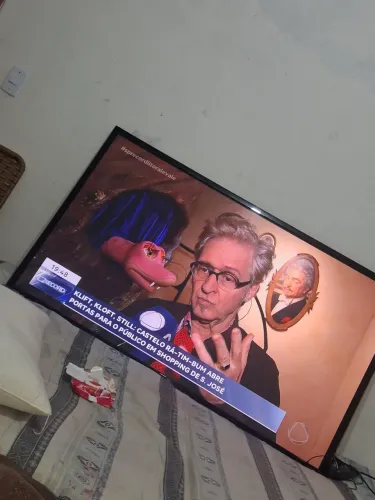 Tv sansung full hd 60 polegadas + fire stick (aparelho que deixa a TV smart)