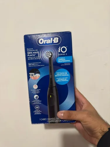 Escova Elétrica Oral B iO Series 2