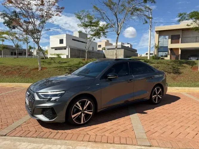 Audi A3 Sedan S-line 2.0 TFSI S-tronic 2024