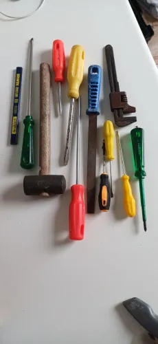 Kit ferramentas variadas  R 80,00