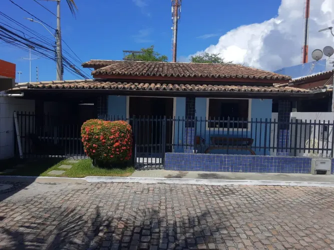 Stella Maris CASA em Condomínio plana ao lado Colégio Marizia Maior  Na praça de Stella Ma