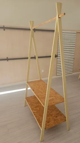 Arara Expositora com Prateleiras - Estilo Industrial | 1,95 x 1,00 m