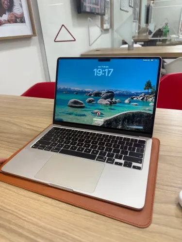 MACBOOK M5 13 polegadas