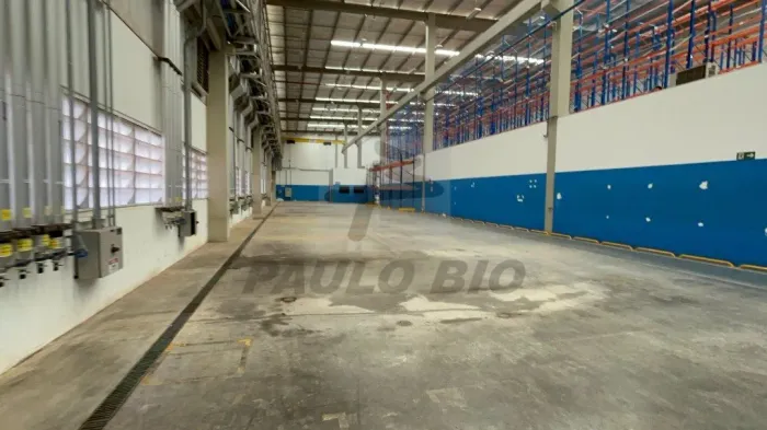 Galpão pronto para uso em Jundiai no condomínio Industrial com Cabine Primária de 3100 kva