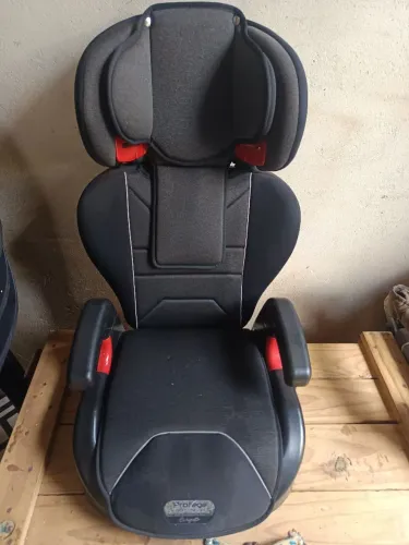 Cadeirinha de automóvel
