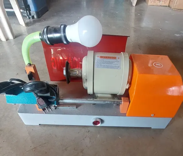 Maquina fazer cópia de chaves automatica