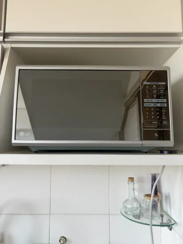Microondas LG 30L - 110v - Espelhado - Easy Clean - Bem Novo! 