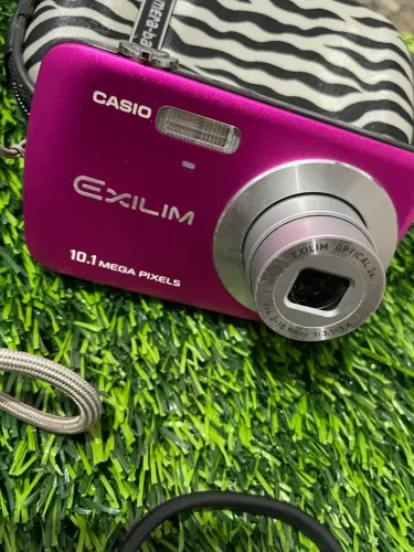 Câmera casio exilim-Z33