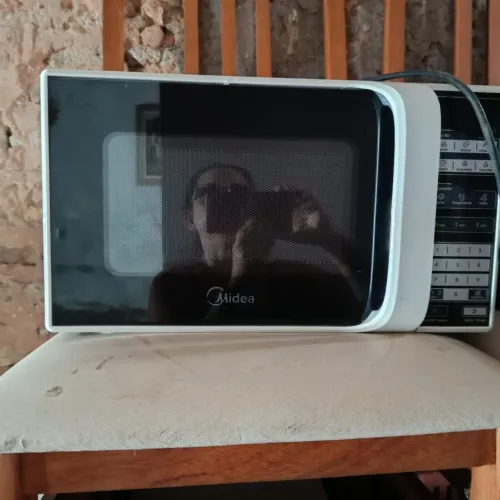 VENDO UM MICROONDAS SEMINOVO