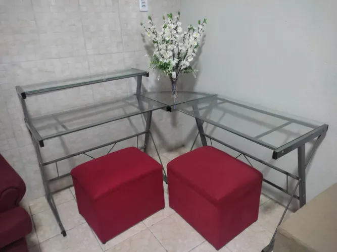 Mesa para decoração vidro Metalon 