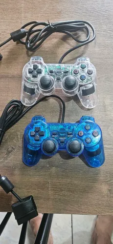 Vendo controles para Playstation 2, excelente estado. Valor unitário