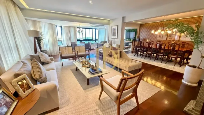 ALTO DO ITAIGARA Vendo apartamento com 301 m², 3 suítes, Master com closet e com infraestr