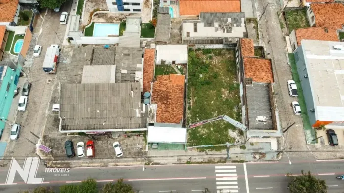 Terreno com 450m² no Tirol - Av Prudente de Morais