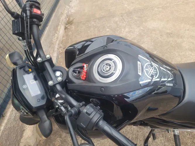 Vendo moto super conservada segundo dono moto zera