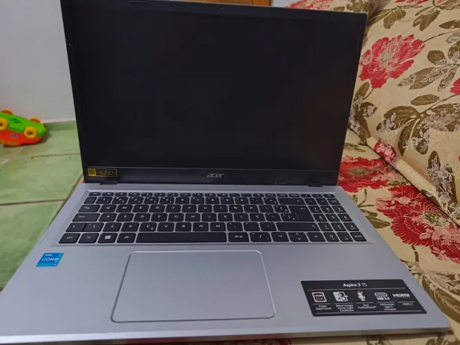 Vendo notebook, pra sair logo, acompanha mouse, carregador e capa protetora