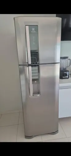 Geladeira Electrolux Frost Free Inox 380L