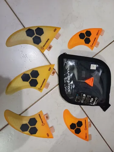 Jogo de 5 quilhas shapers fins fcs1 triquilhas médias e 2 estabolizadores pequenos