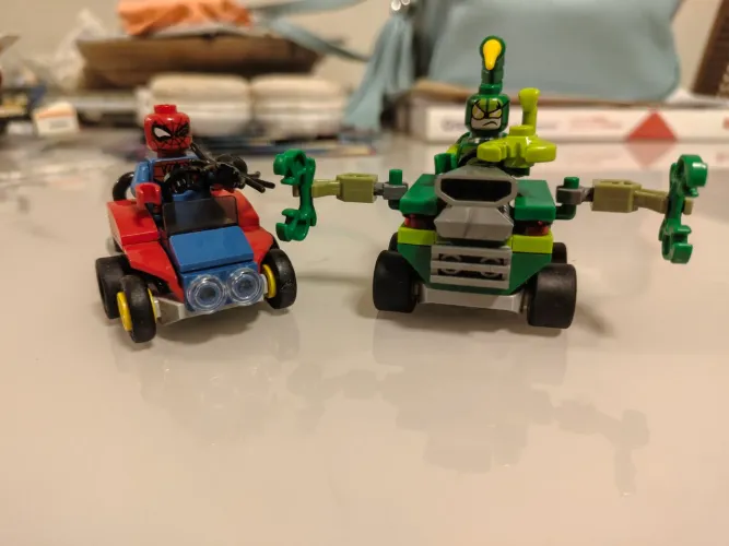 Lego 76071 completo porém sem caixa (presente dia das crianças)