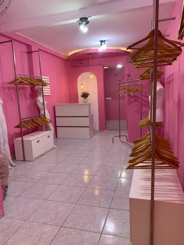 Vendo loja de roupas feminina