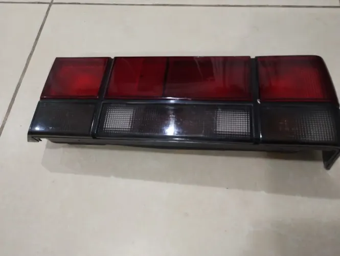 Lanterna traseira do gol gti 